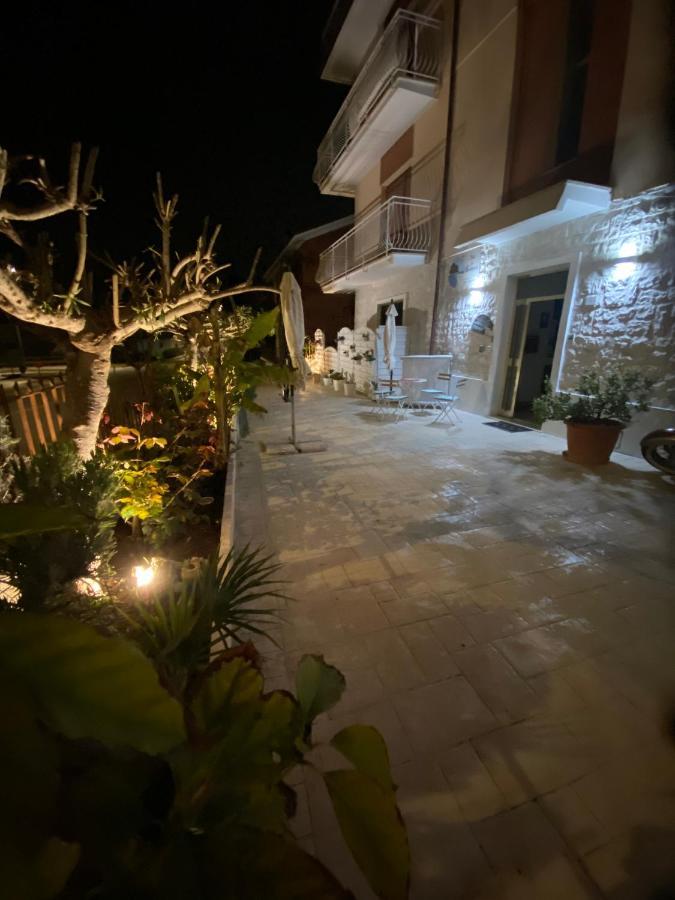 Lagarolina Del Conero B&B Sirolo Exterior foto